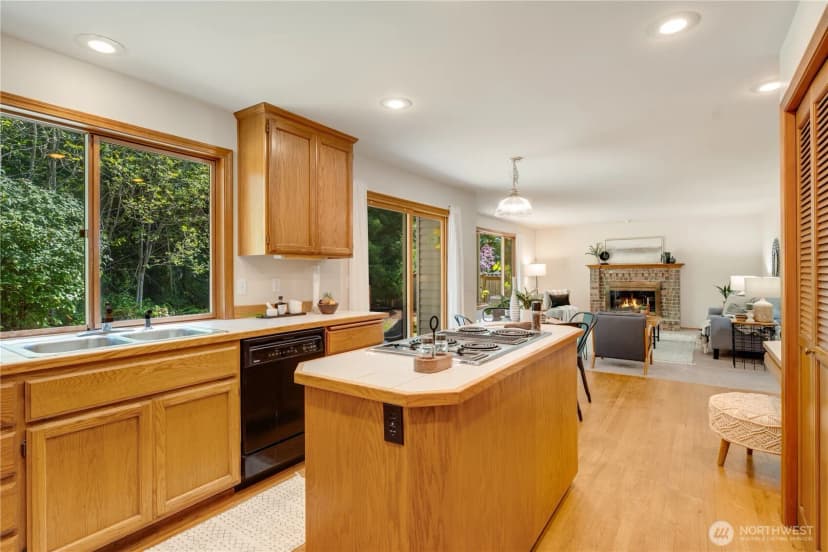 Property photo for 3708 260th Avenue Se, Sammamish photo 10