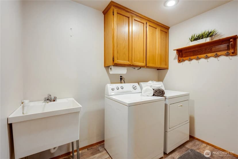 Property photo for 3708 260th Avenue Se, Sammamish photo 25