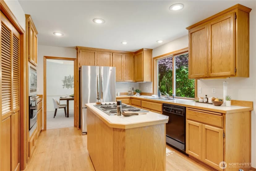 Property photo for 3708 260th Avenue Se, Sammamish photo 9