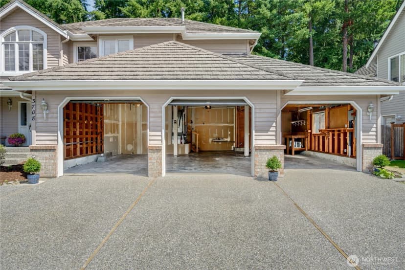 Property photo for 3708 260th Avenue Se, Sammamish photo 27