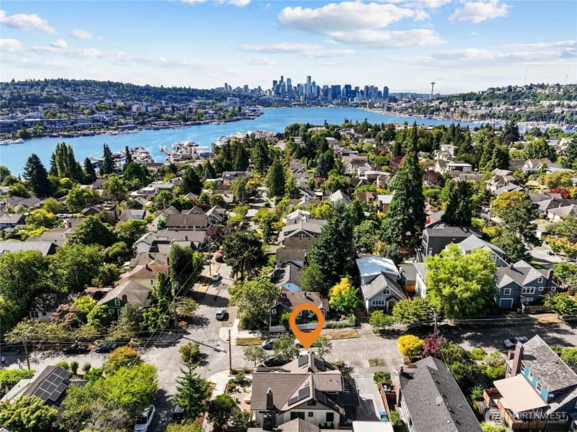 Property photo for 3901 Bagley Avenue N, Seattle photo 16