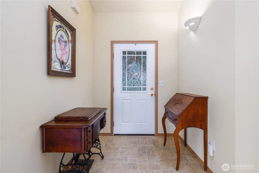 Property photo for 101 E Paisley Way, Shelton photo 6