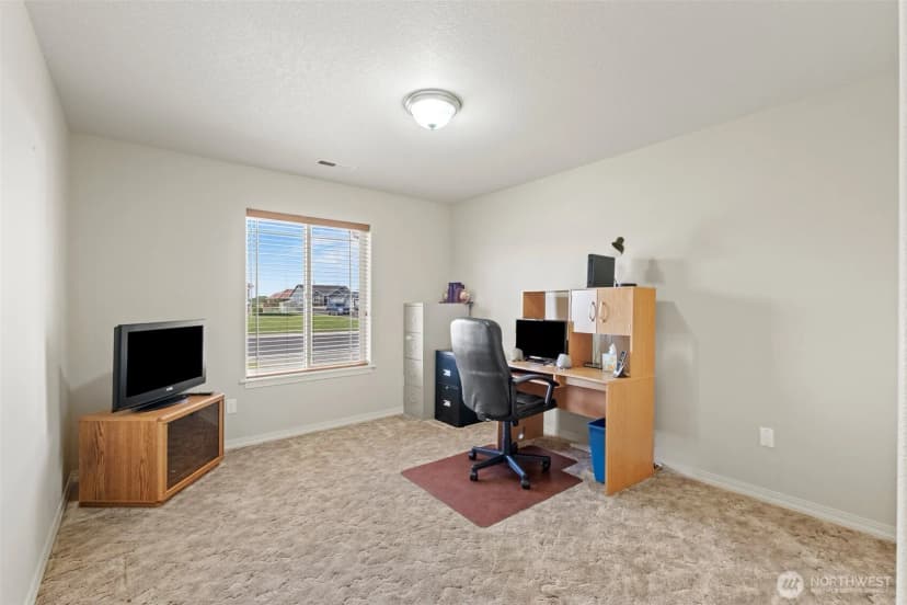 Property photo for 812 6th Avenue Ne, Ephrata photo 19