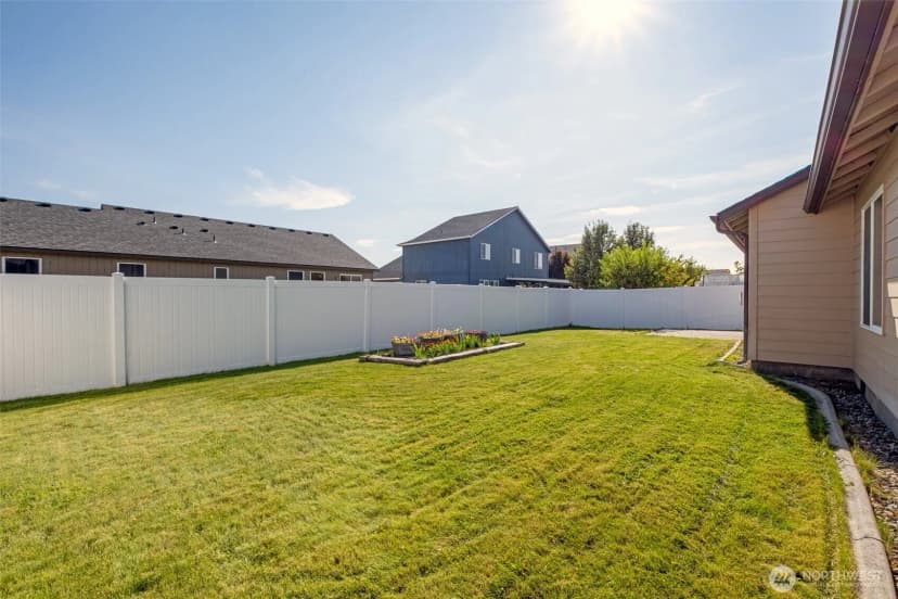 Property photo for 812 6th Avenue Ne, Ephrata photo 25