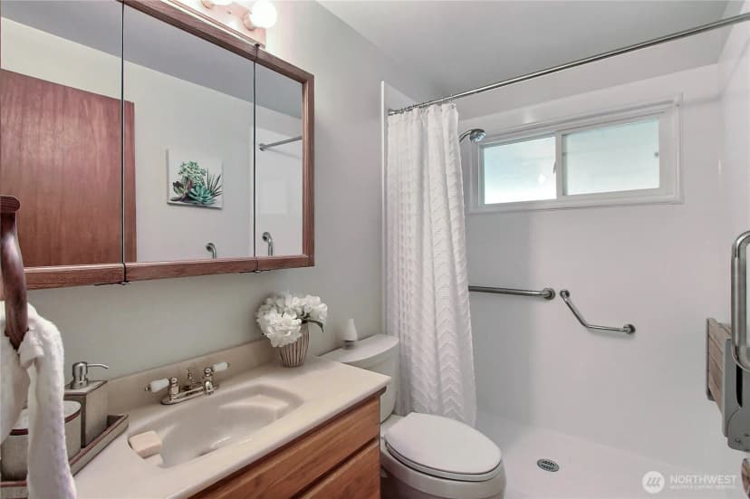 Property photo for 12684 Se 161st Street, Renton photo 12