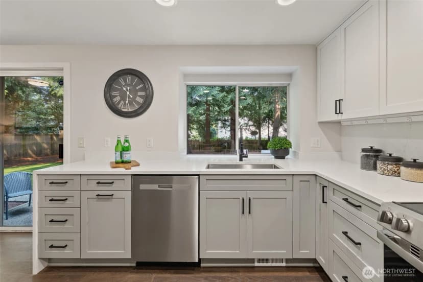 Property photo for 20418 Ne 41st Street, Sammamish photo 13
