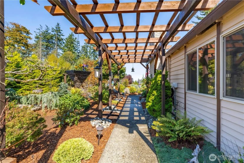 Property photo for 2140 W 6th Street, Port Angeles photo 9