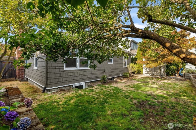 Property photo for 3759 Sw Grayson Street, Seattle photo 34