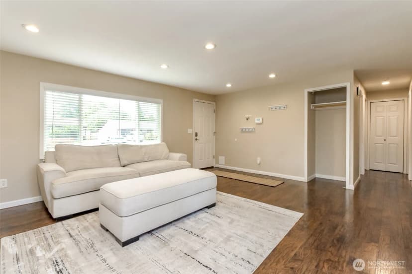 Property photo for 722 2nd Avenue Ne, Pacific photo 8