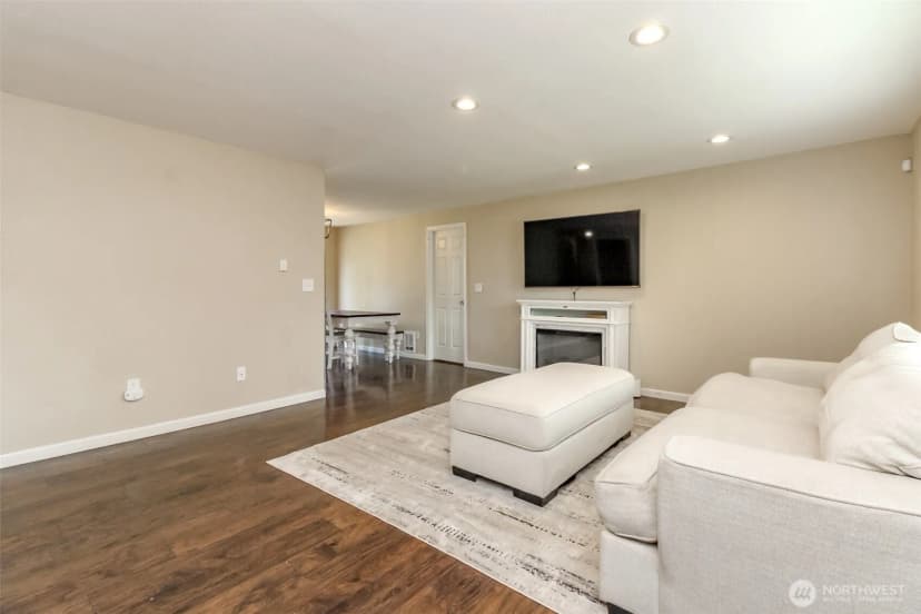 Property photo for 722 2nd Avenue Ne, Pacific photo 6