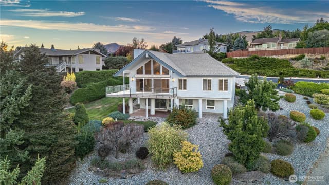 Property photo for 156 Heather Lane, Wenatchee photo 2
