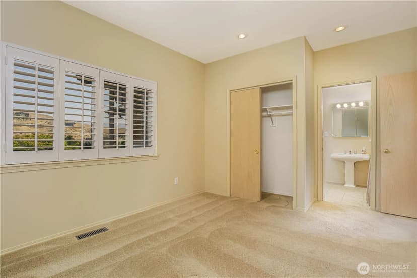 Property photo for 156 Heather Lane, Wenatchee photo 24