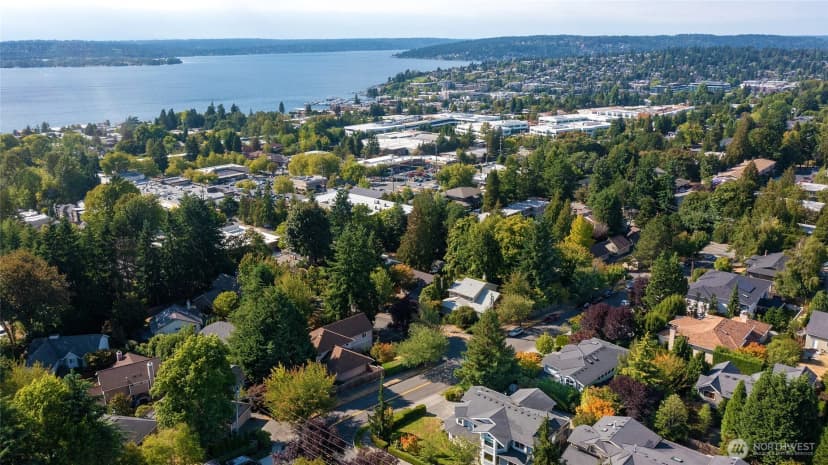 Property photo for 6602 110th Avenue Ne, Kirkland photo 39