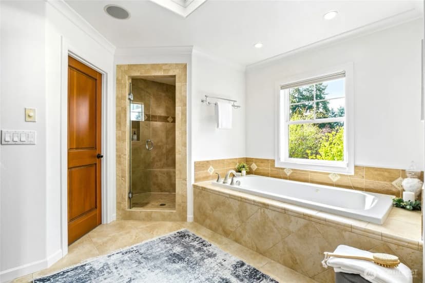 Property photo for 6602 110th Avenue Ne, Kirkland photo 27