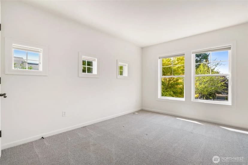 Property photo for 6602 110th Avenue Ne, Kirkland photo 31