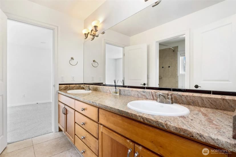 Property photo for 6602 110th Avenue Ne, Kirkland photo 30