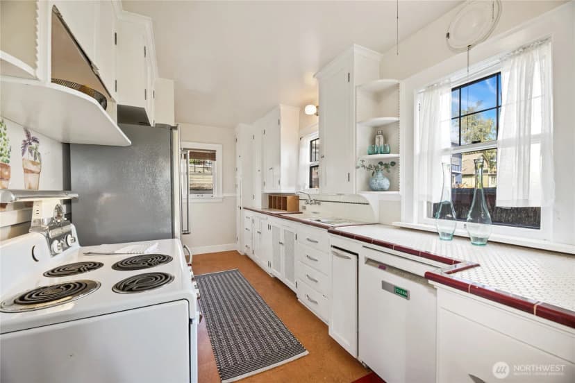 Property photo for 2309 Arch Avenue Sw, Seattle photo 16