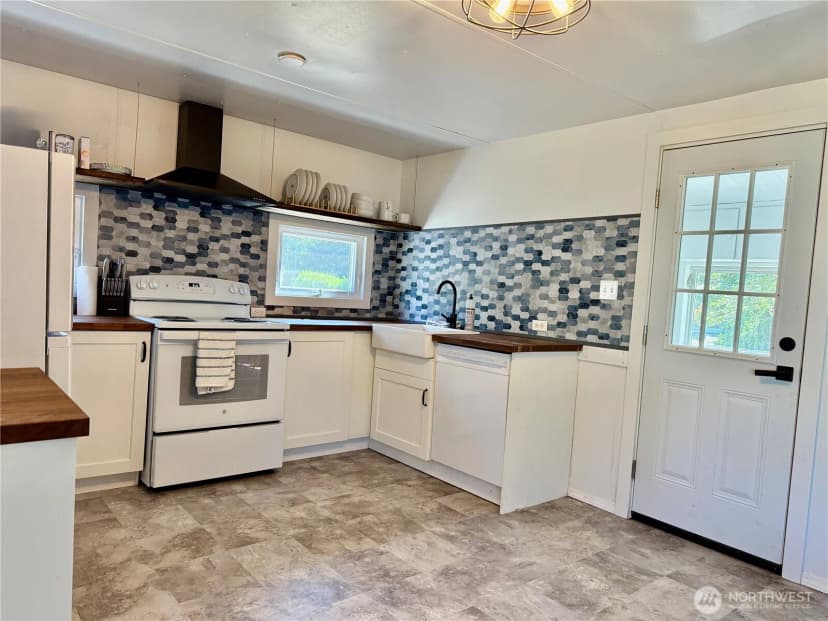 Property photo for 1413 322nd Place, Ocean Park photo 8