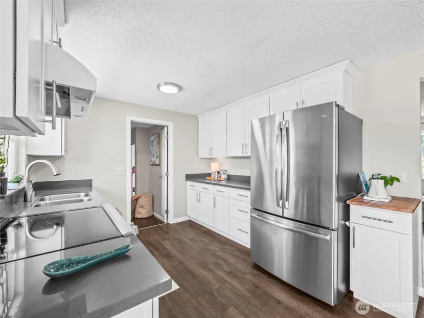Property photo for 2544 S 365th Place, Federal Way photo 13