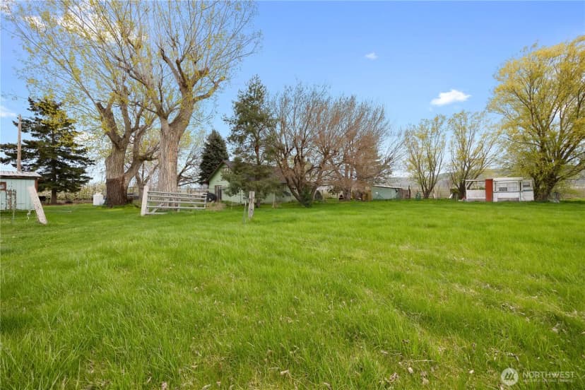 Property photo for 57904 Ne Roza Road, Benton City photo 29