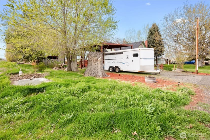 Property photo for 57904 Ne Roza Road, Benton City photo 25