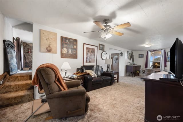 Property photo for 57904 Ne Roza Road, Benton City photo 2