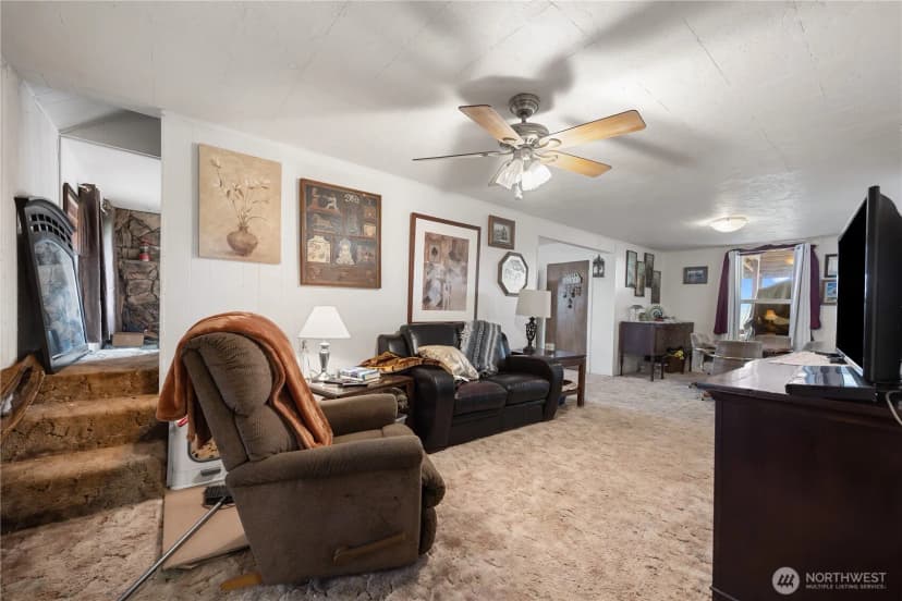 Property photo for 57904 Ne Roza Road, Benton City photo 2