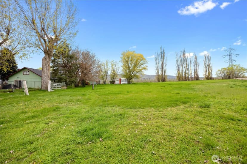 Property photo for 57904 Ne Roza Road, Benton City photo 28