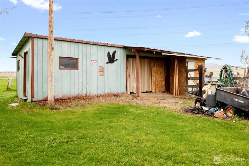 Property photo for 57904 Ne Roza Road, Benton City photo 21
