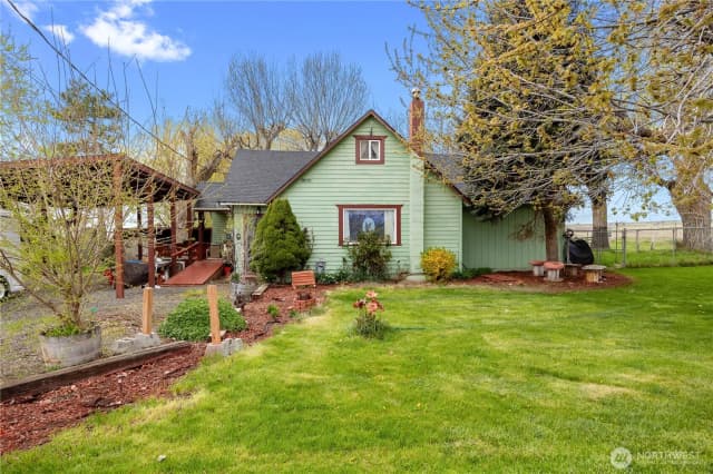Property photo for 57904 Ne Roza Road, Benton City
