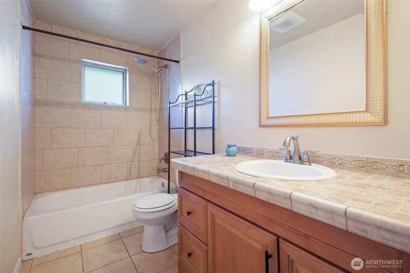 Property photo for 7914 49th Avenue E, Tacoma photo 8