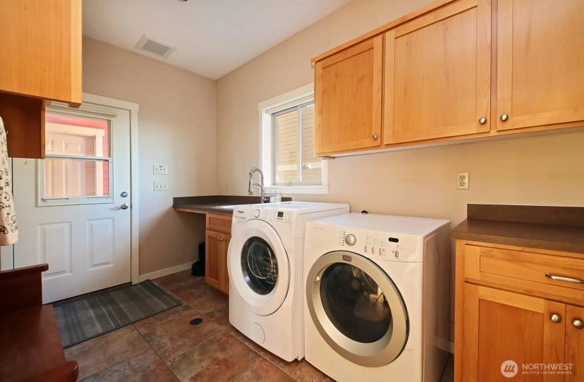 Property photo for 1879 Cedarcrest Avenue, Coupeville photo 20