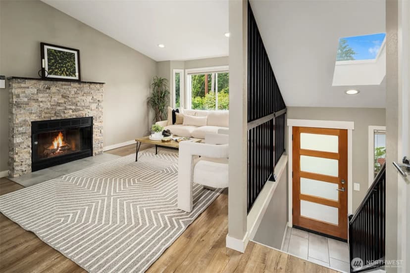 Property photo for 11519 12th Avenue Ne #f, Seattle photo 9