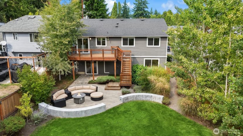 Property photo for 11519 12th Avenue Ne #f, Seattle photo 30