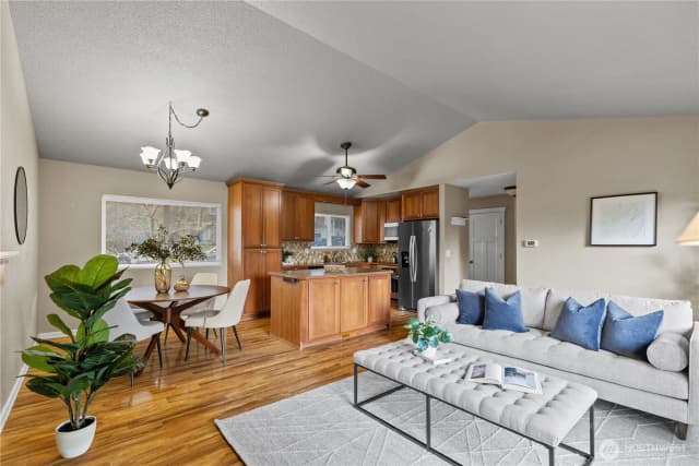 Property photo for 4211 Shoshone Street W, Tacoma photo 5