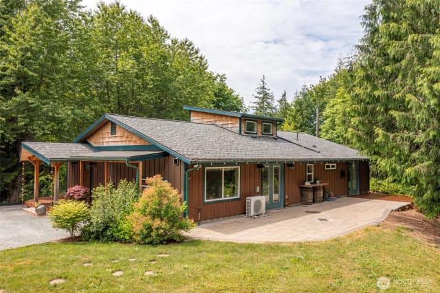 Property photo for 25451 Lake Cavanaugh Road, Mount Vernon
