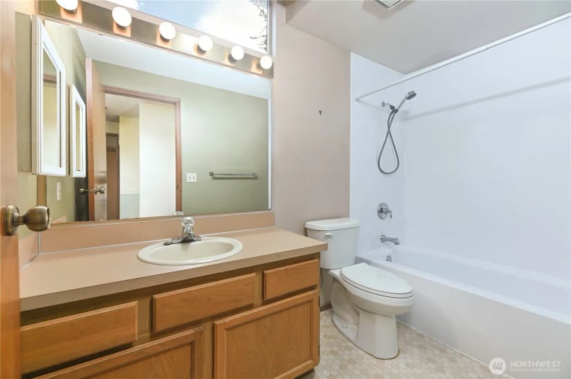 Property photo for 22114 109th Pl Se, Kent photo 26
