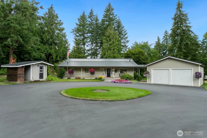 Property photo for 24020 Se 202nd Street, Maple Valley photo 2