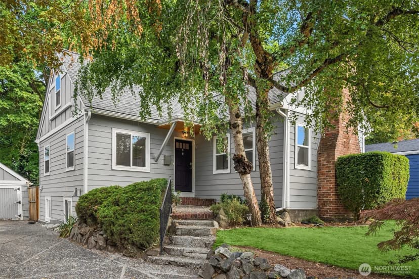 Property photo for 9756 Wallingford Avenue N, Seattle photo 24