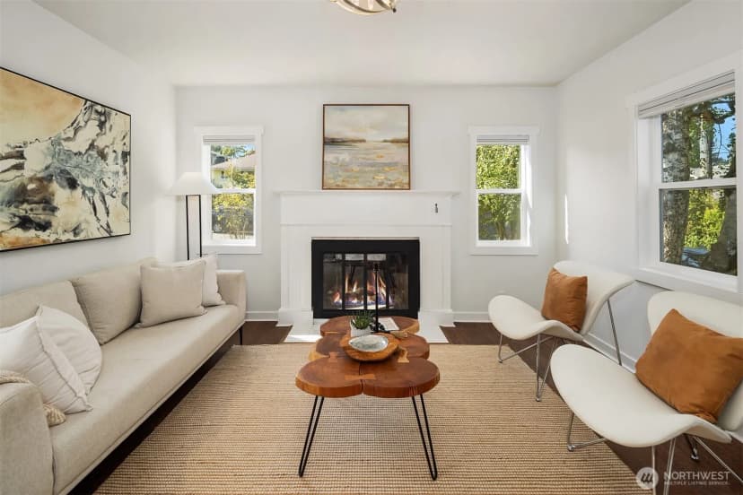 Property photo for 9756 Wallingford Avenue N, Seattle photo 4