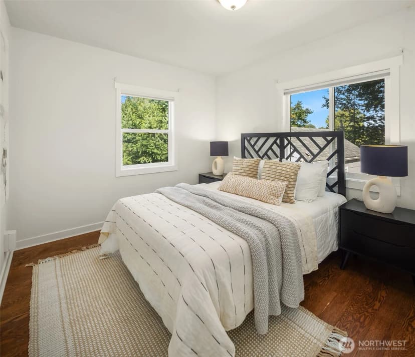 Property photo for 9756 Wallingford Avenue N, Seattle photo 11