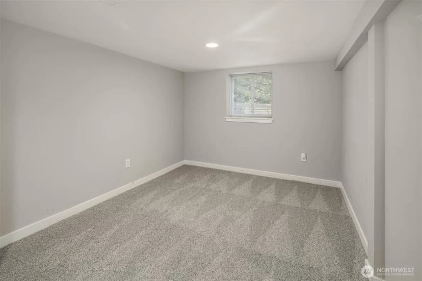 Property photo for 9756 Wallingford Avenue N, Seattle photo 18