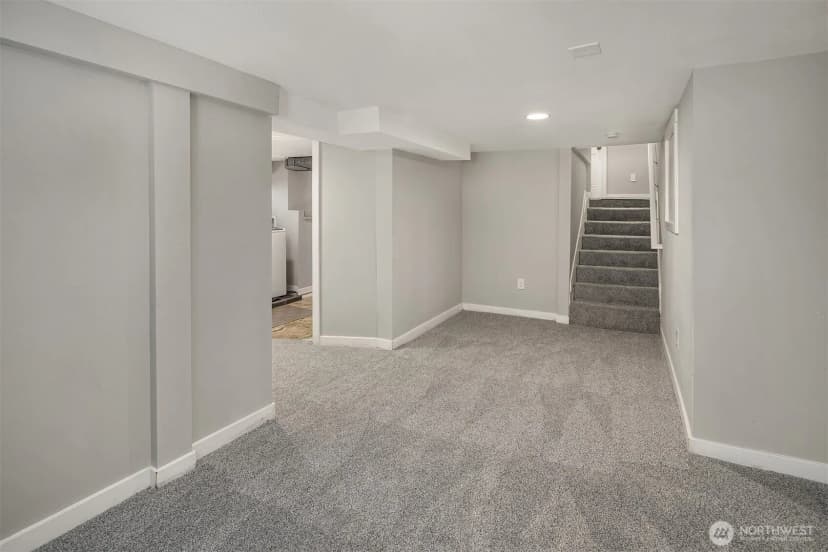 Property photo for 9756 Wallingford Avenue N, Seattle photo 19