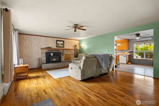 Property photo for 5212 138th Street E, Tacoma photo 4
