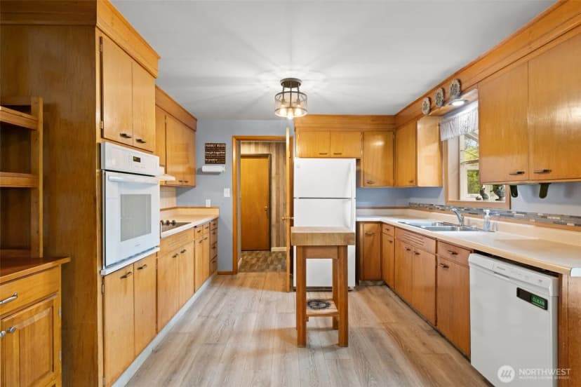 Property photo for 5212 138th Street E, Tacoma photo 8