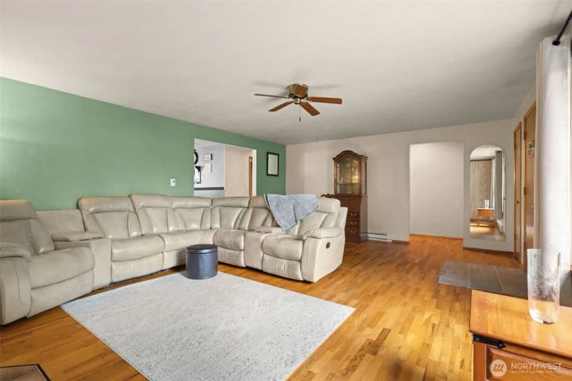 Property photo for 5212 138th Street E, Tacoma photo 6