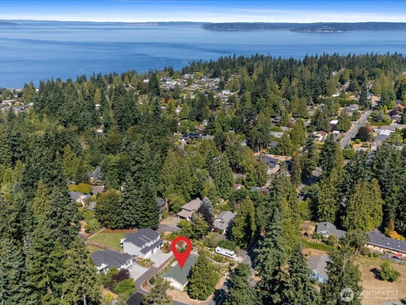 Property photo for 19508 88th Avenue W, Edmonds photo 35