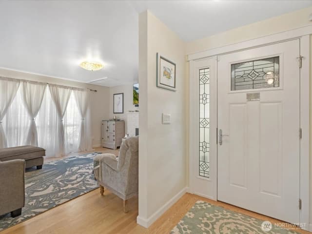 Property photo for 19508 88th Avenue W, Edmonds photo 4