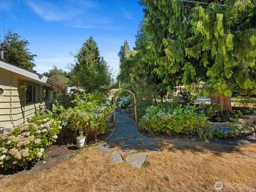 Property photo for 19508 88th Avenue W, Edmonds photo 33
