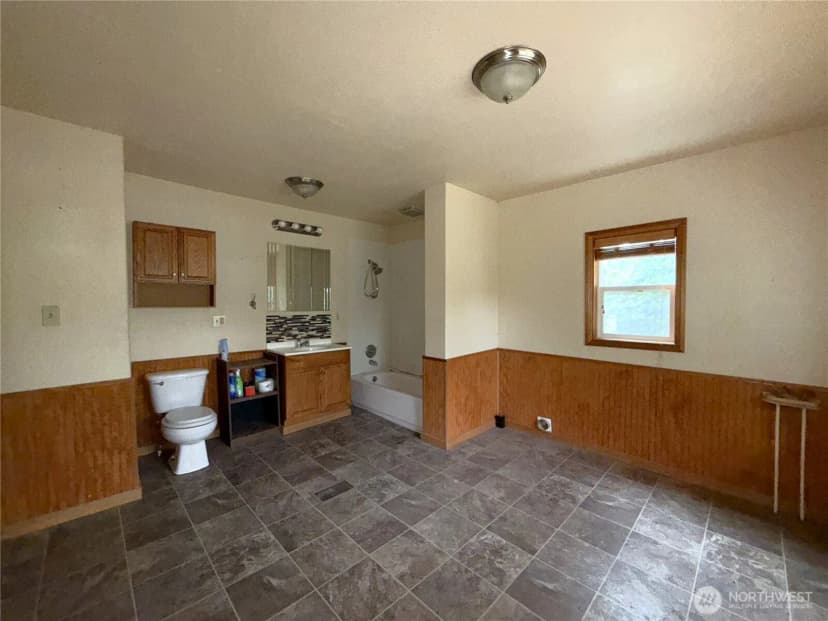 Property photo for 653 E 9th Street, Republic photo 16